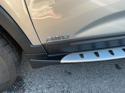 Used 2014 Kia Sorento LX image 16