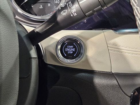 Used 2023 Buick Encore GX Preferred w/ Cold Weather Comfort Package FWD image 31