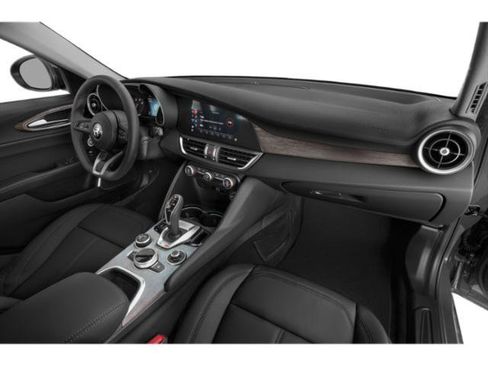 Used 2022 Alfa Romeo Giulia Sprint RWD image 18
