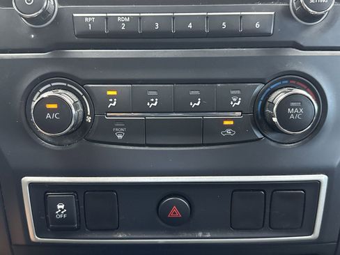 Used 2017 Nissan Titan S image 26