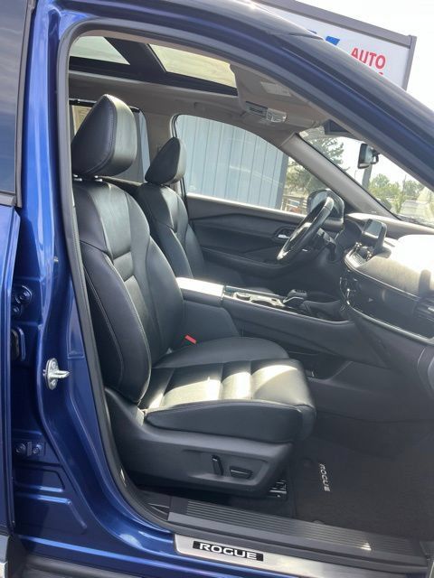 Used 2023 Nissan Rogue SL w/ SL Premium Package AWD/4WD image 30