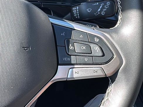 Certified 2025 Volkswagen Atlas SE w/ Panoramic Sunroof Package FWD image 18