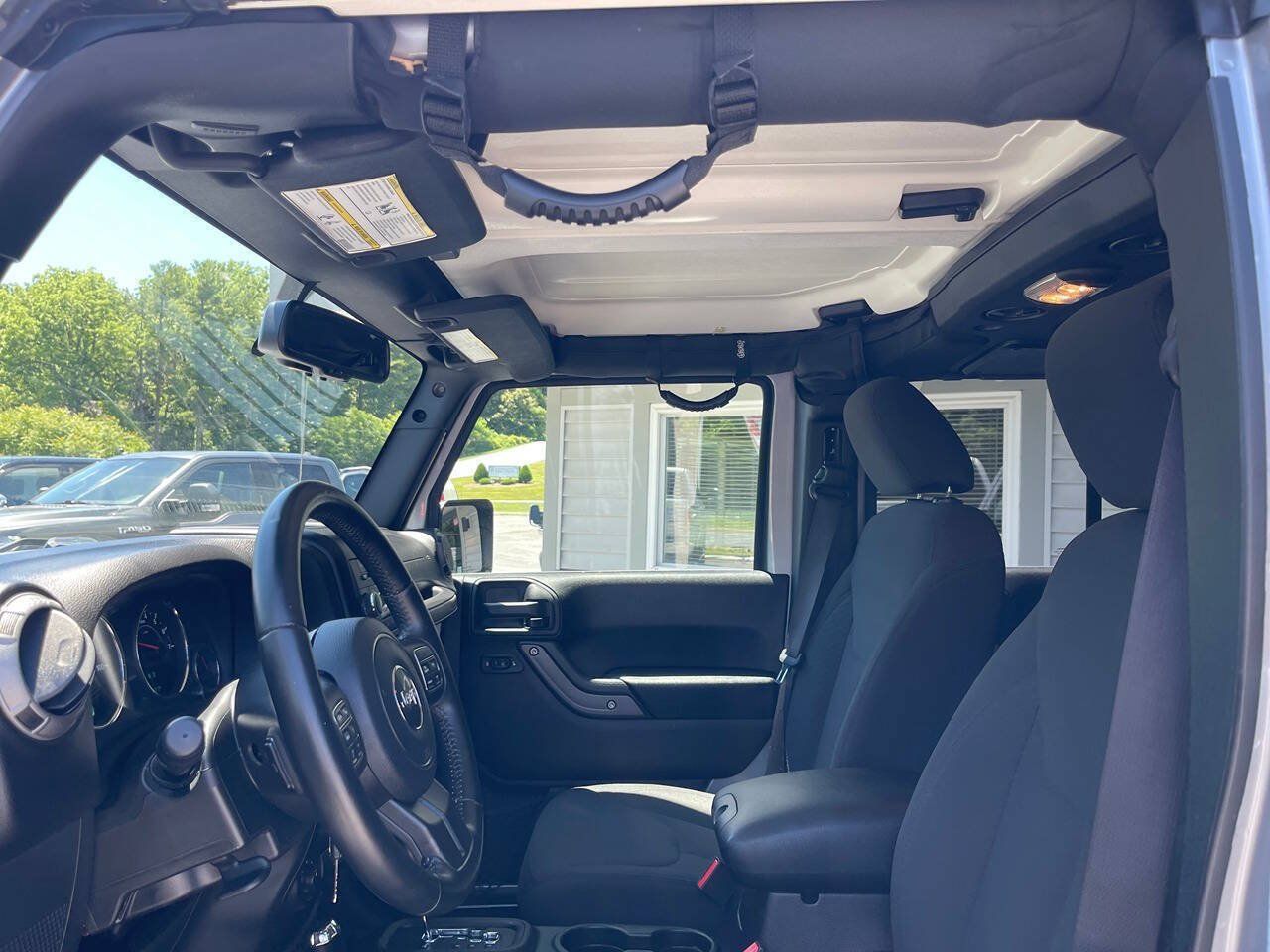 Used 2017 Jeep Wrangler Unlimited Sport AWD/4WD image 17