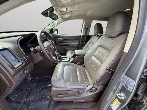 Used 2022 GMC Canyon Denali image 2