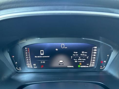 Used 2025 Honda Pilot Black Edition image 31