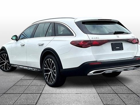 New 2025 Mercedes-Benz E 450 4MATIC All-Terrain Wagon image 4