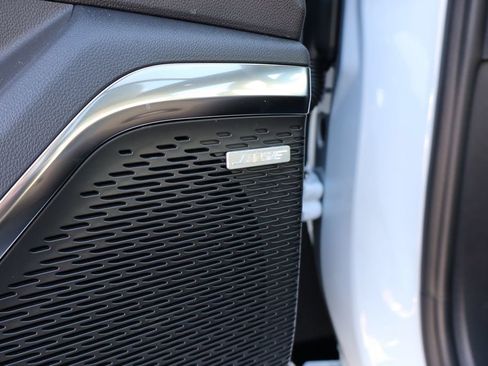 New 2026 Chevrolet Traverse RS w/ LPO, Floor Liner Package image 11