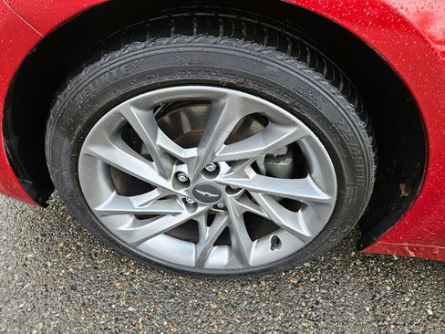 Used 2022 Genesis G70 2.0T image 8