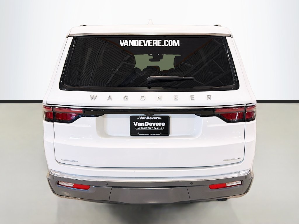 Used 2022 Jeep Wagoneer Series III AWD/4WD image 8