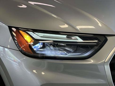 Used 2023 Audi Q5 2.0T Premium image 11