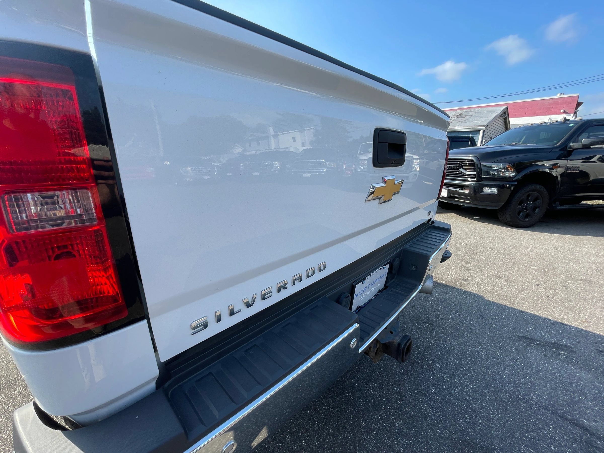 Used 2018 Chevrolet Silverado 2500 LT w/ LT Convenience Package AWD/4WD image 25