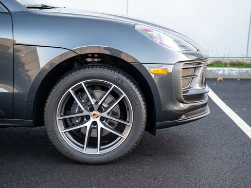 New 2026 Porsche Macan image 9