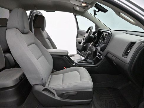 Used 2019 Chevrolet Colorado W/T RWD image 24