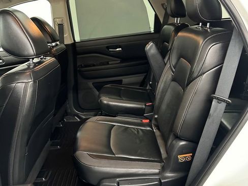 Used 2023 Nissan Pathfinder SL w/ SL Premium Package AWD/4WD image 27