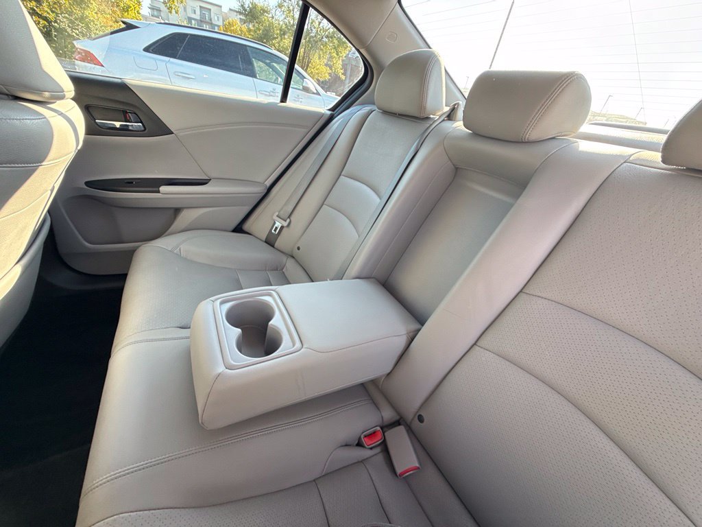 Used 2015 Honda Accord EX-L image 29