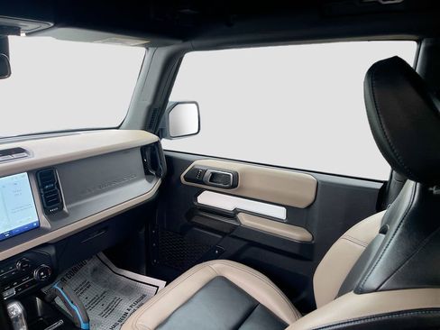 Used 2024 Ford Bronco Wildtrak image 24