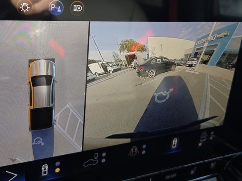 Used 2023 Chevrolet Colorado Z71 w/ Z71 Convenience Package 2 image 23