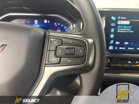 Used 2022 Chevrolet Silverado 1500 RST w/ Z71 Off-Road Package AWD/4WD image 10