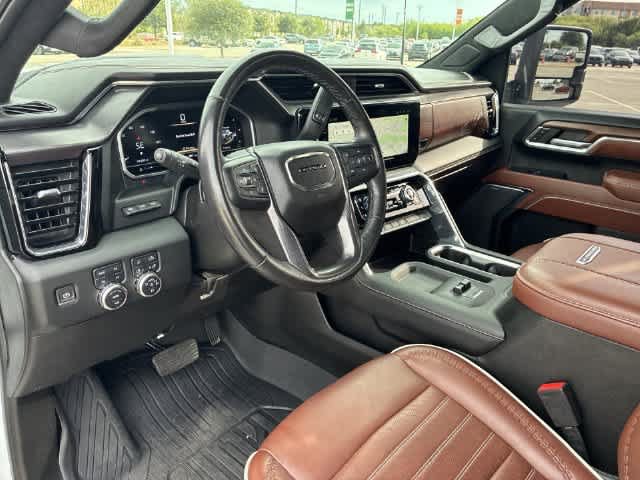 Used 2024 GMC Sierra 2500 Denali Ultimate AWD/4WD image 2