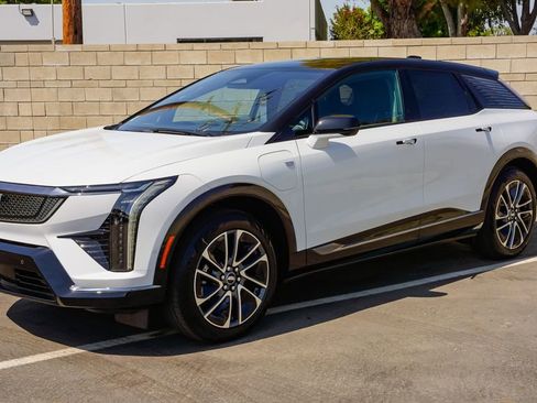 New 2026 Cadillac Optiq Sport 2 RWD image 3