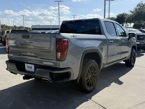 Used 2024 GMC Sierra 1500 Elevation w/ X31 Off-Road Package AWD/4WD image 5