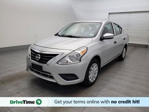 Used 2016 Nissan Versa S FWD image 1
