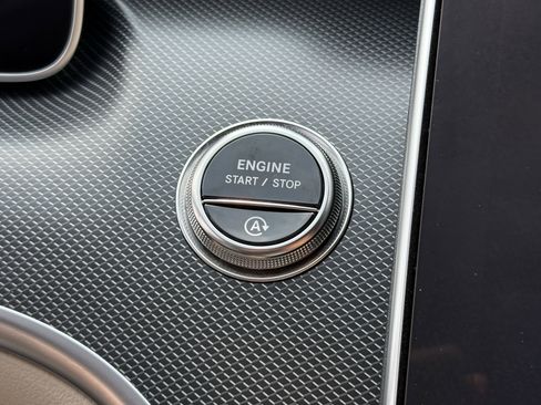 Used 2025 Mercedes-Benz C 300 4MATIC Sedan image 23