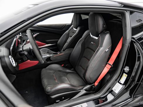 Used 2021 Chevrolet Camaro ZL1 image 35