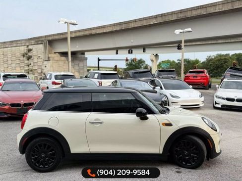 Used 2017 MINI Cooper 2-Door Hardtop image 7