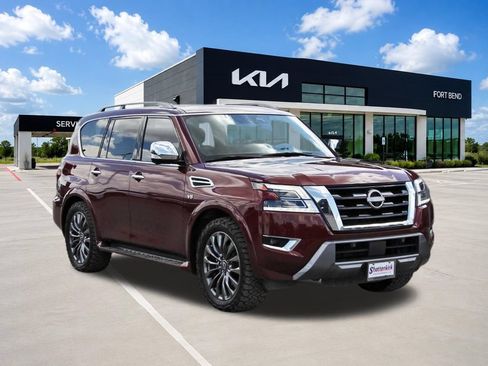 Used 2021 Nissan Armada Platinum w/ Captain's Chairs Package RWD image 3