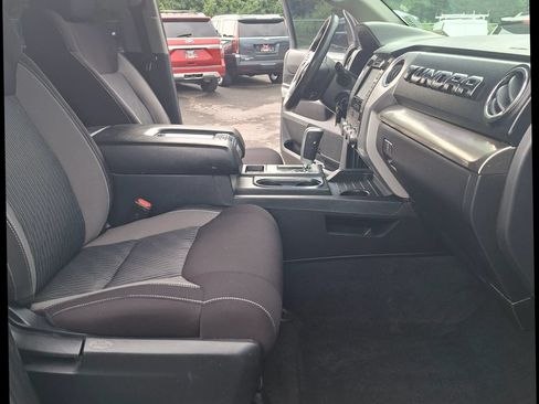 Used 2016 Toyota Tundra SR5 w/ SR5 Upgrade Package RWD image 12