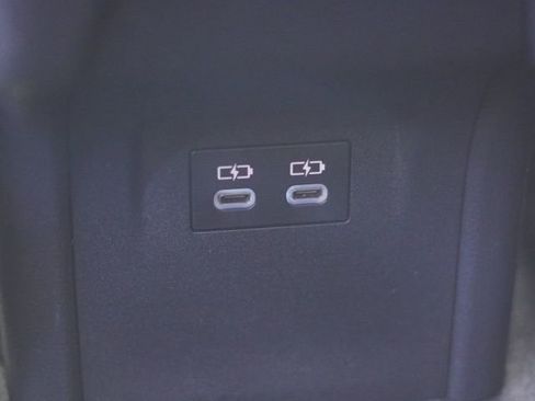 Used 2023 Toyota Prius XLE FWD image 35