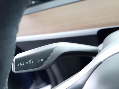 Used 2023 Tesla Model 3 Standard Range RWD image 23