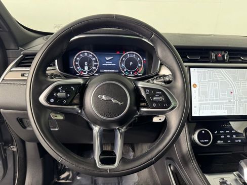 Used 2025 Jaguar F-PACE R-Dynamic S image 14