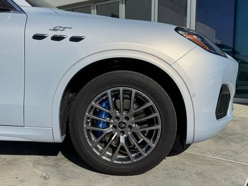 Certified 2023 Maserati Grecale Modena AWD/4WD image 9