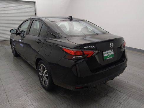 Used 2021 Nissan Versa SV image 5