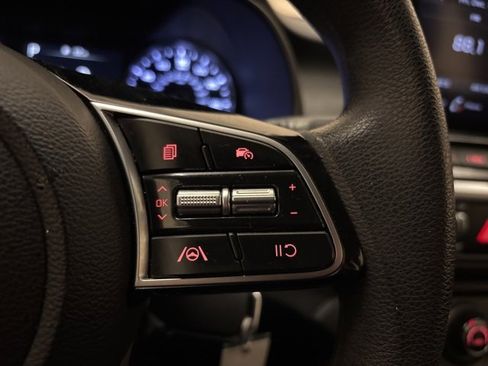 Certified 2023 Kia Forte LXS w/ LXS Technology Package image 16