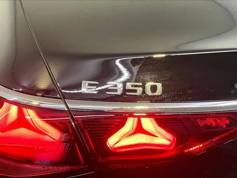 New 2026 Mercedes-Benz E 350 4MATIC Sedan image 6