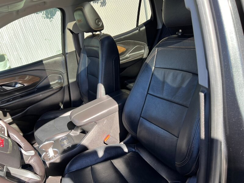 Used 2018 GMC Terrain SLE w/ Infotainment Package I AWD/4WD image 16
