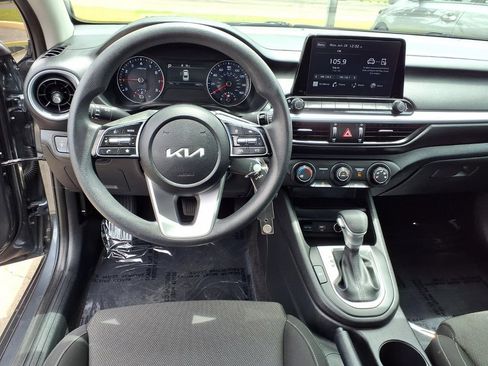 Certified 2023 Kia Forte LXS FWD image 11