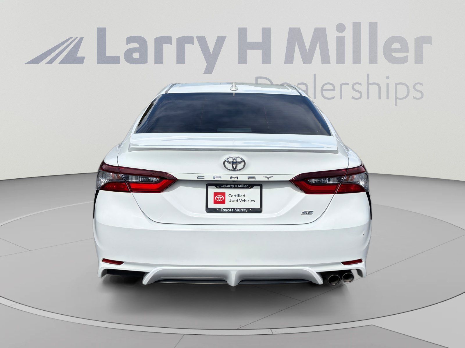 Used 2022 Toyota Camry SE FWD image 4