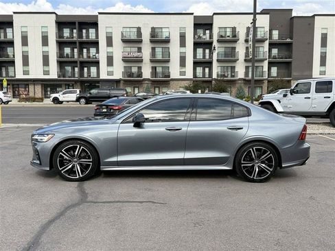 Used 2019 Volvo S60 T5 R-Design FWD image 4