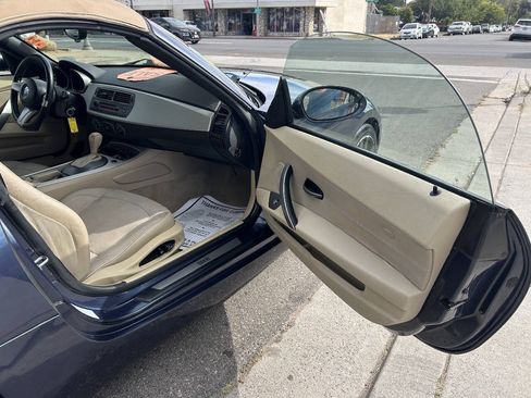 Used 2003 BMW Z4 2.5i RWD image 22