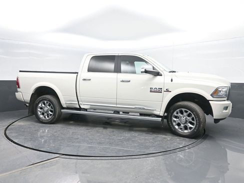 Used 2017 RAM 2500 Limited image 3