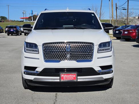 Used 2020 Lincoln Navigator Reserve w/ Luxury Package image 2