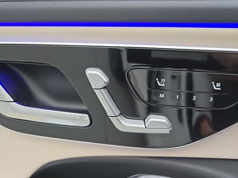 New 2026 Mercedes-Benz E 350 4MATIC Sedan image 29