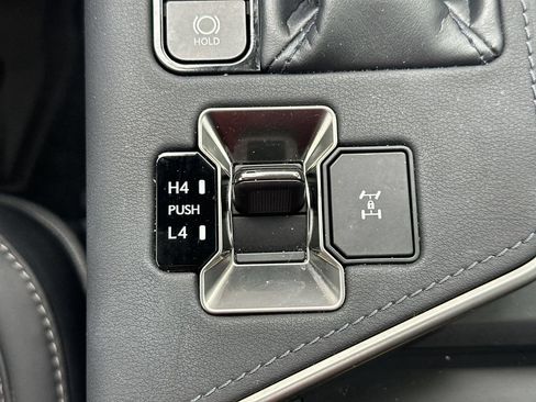 Used 2024 Lexus GX 550 w/ Accessory Package (31) AWD/4WD image 30