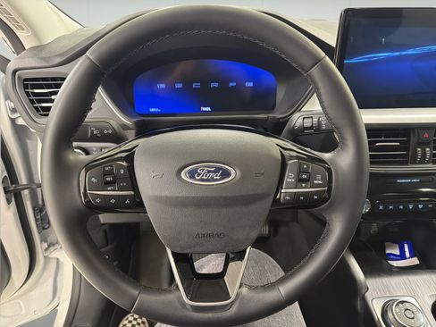 Used 2025 Ford Escape Platinum w/ Premium Technology Package AWD/4WD image 14