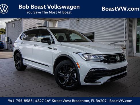 Certified 2023 Volkswagen Tiguan SE R-Line FWD image 1