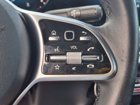 Used 2022 Mercedes-Benz GLB 250 image 31